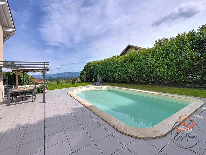 Maison - 152 m² - 6 pièces