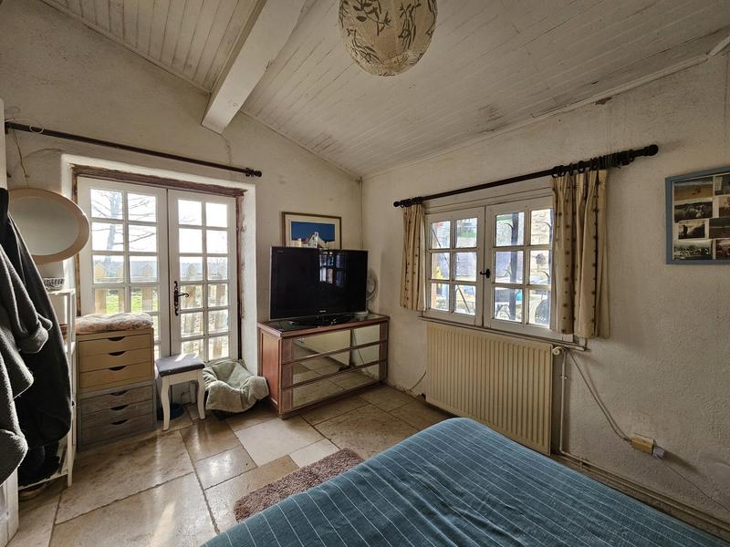 Maison traditionnelle - 240 m² - 7 pièces