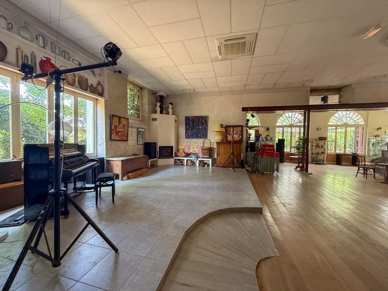 Château - 400 m² - 11 pièces