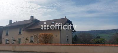 Maison - 213 m² - 9 pièces