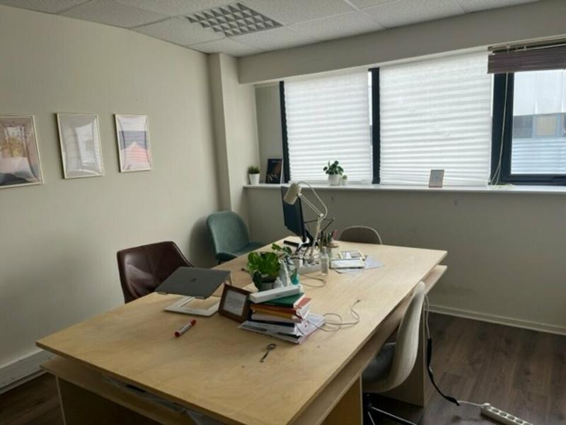 Local d'activité / Entrepôt - 826 m²