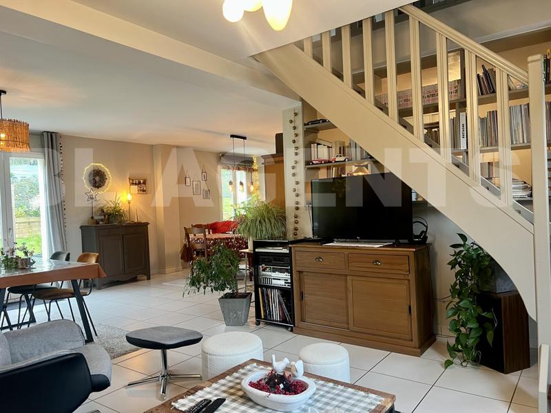Maison contemporaine - 145 m² - 4 pièces