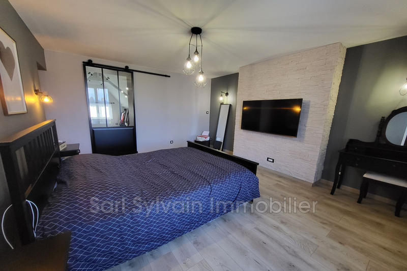 Maison - 191 m² - 7 pièces