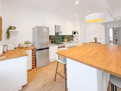 Appartement - 93 m² - 3 pièces