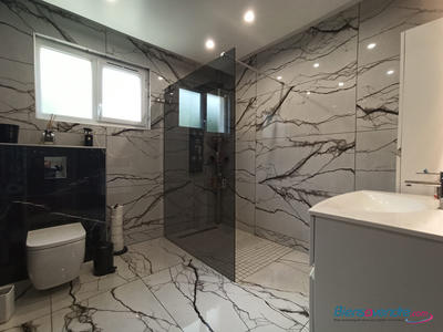 Maison traditionnelle - 100 m² - 5 pièces