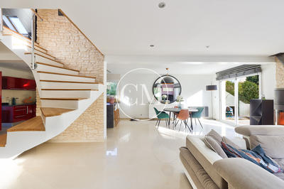 Maison - 182 m² - 6 pièces