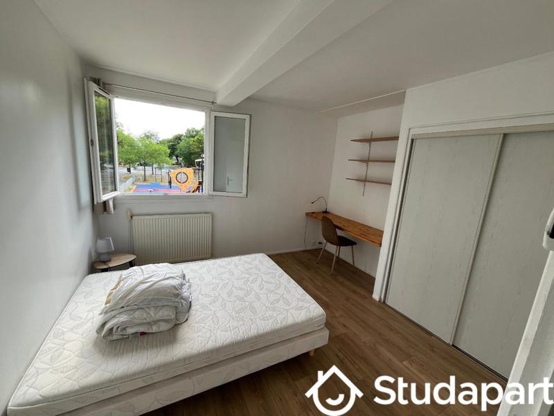 Chambre - 12 m² - 1 pièce