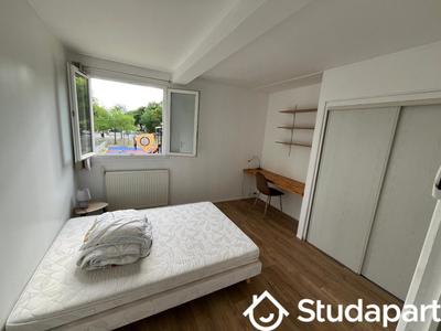 Chambre - 12 m² - 1 pièce