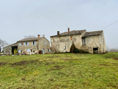Mas - 600 m² - 7 pièces