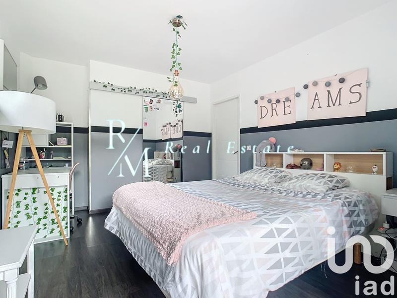 Maison - 265 m² - 10 pièces