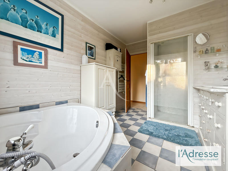 Maison - 173 m² - 8 pièces