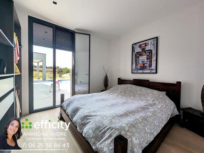 Maison - 245 m² - 7 pièces