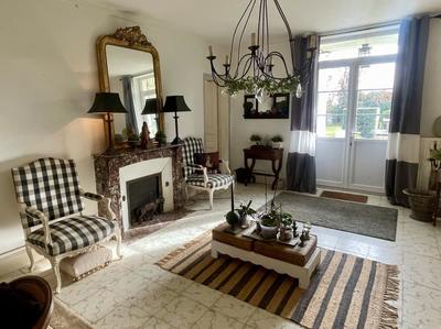 Maison de maîtres - 247 m² - 7 pièces