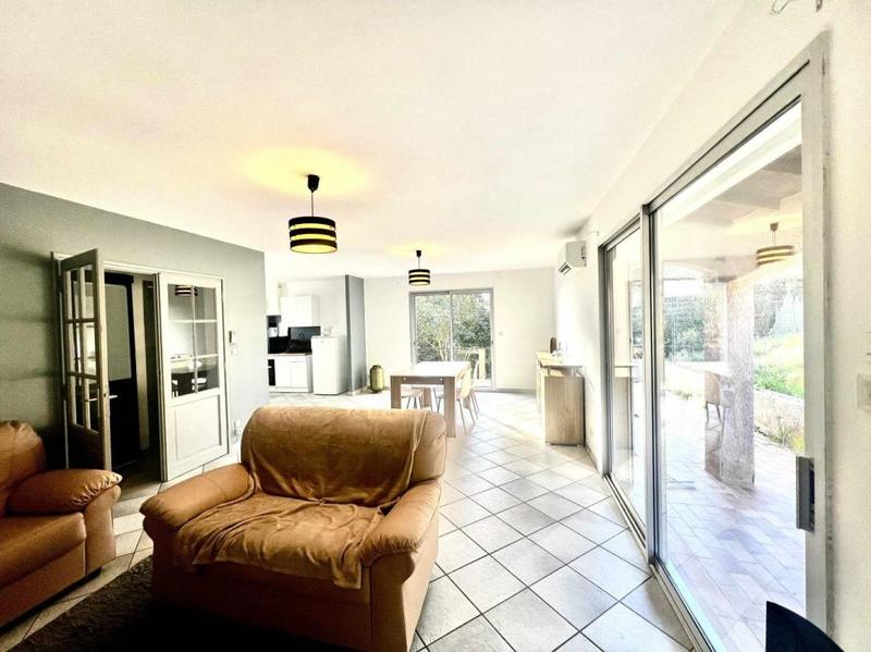 Villa - 95 m² - 4 pièces