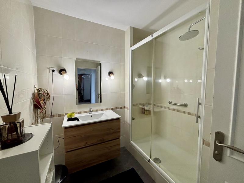 Appartement - 96 m² - 5 pièces