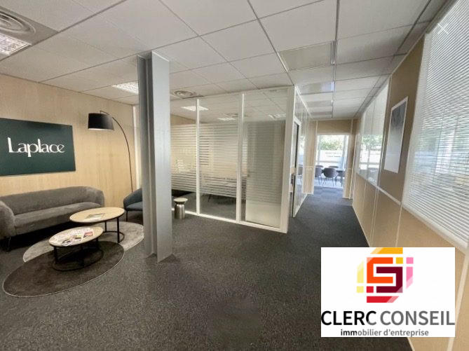 Bureau - 147 m²