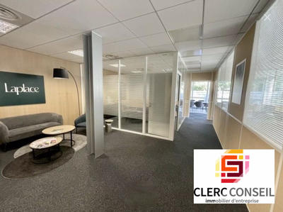 Bureau - 147 m²