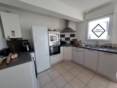 Maison - 80 m² - 5 pièces