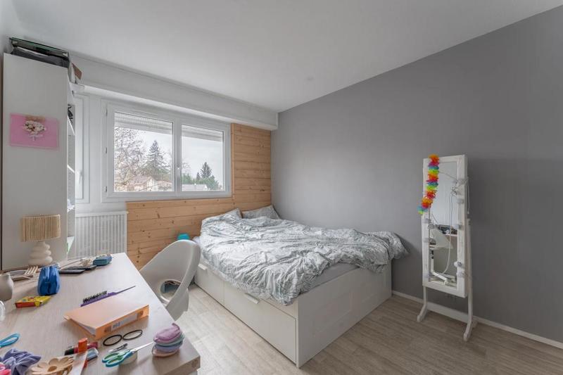 Appartement - 100 m² - 5 pièces