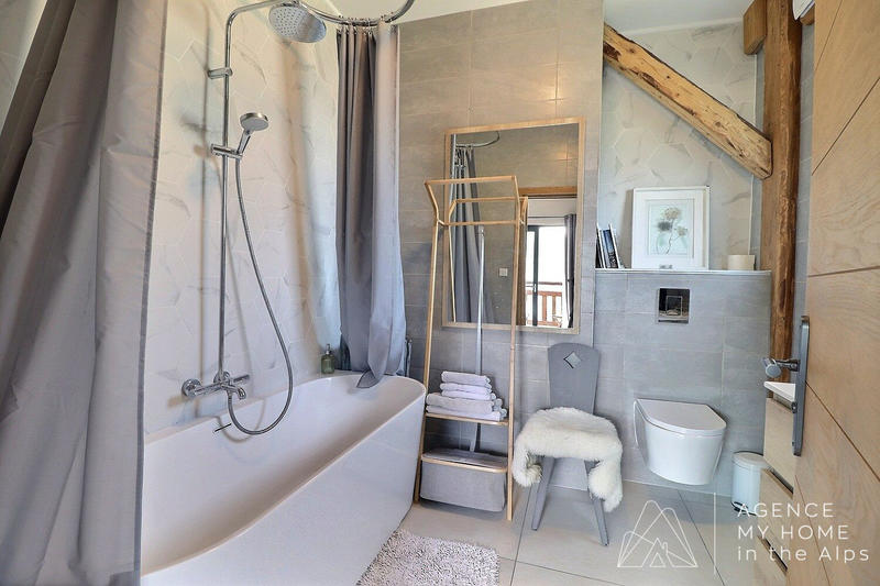 Châlet - 248 m² - 9 pièces