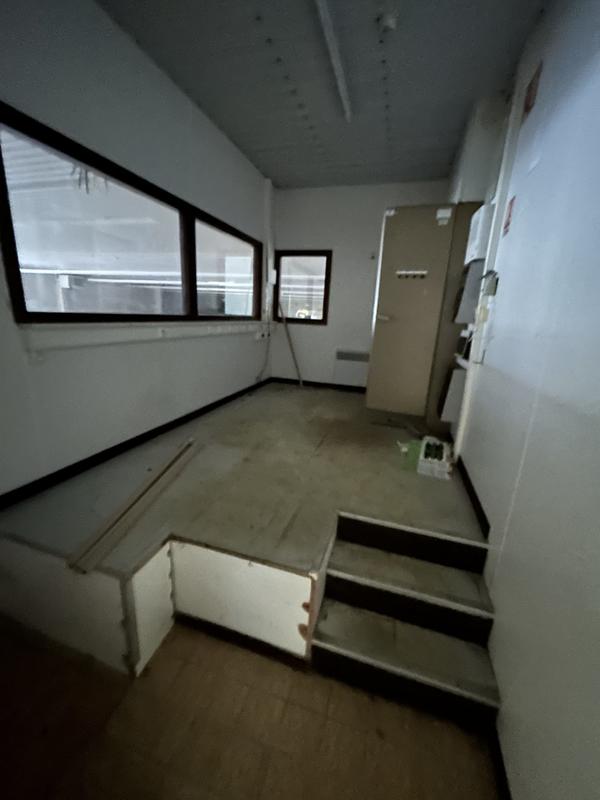 Local commercial - 1 000 m²