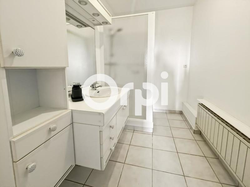 Appartement - 77 m² - 2 pièces