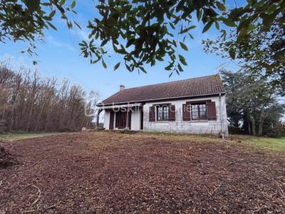 Maison traditionnelle - 87 m² - 4 pièces