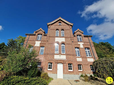 Maison - 230 m² - 7 pièces