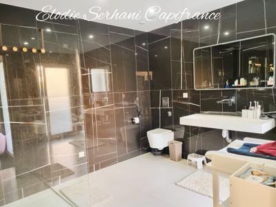 Maison - 245 m² - 7 pièces