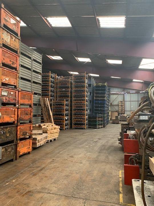 Entrepôt - 884 m² - 1 pièce