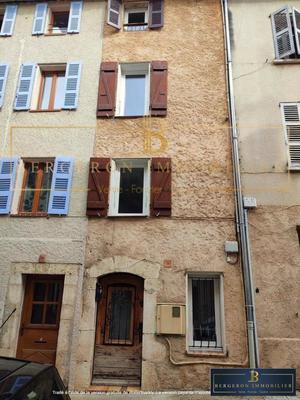 Maison traditionnelle - 92 m² - 4 pièces