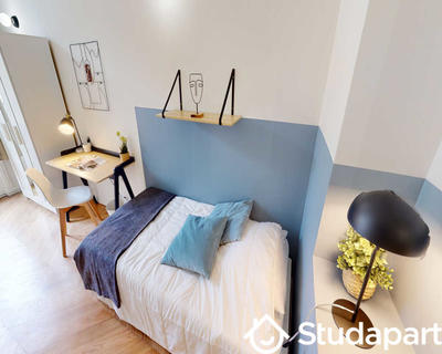 Chambre - 220 m² - 1 pièce