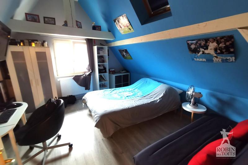 Maison - 235 m² - 10 pièces