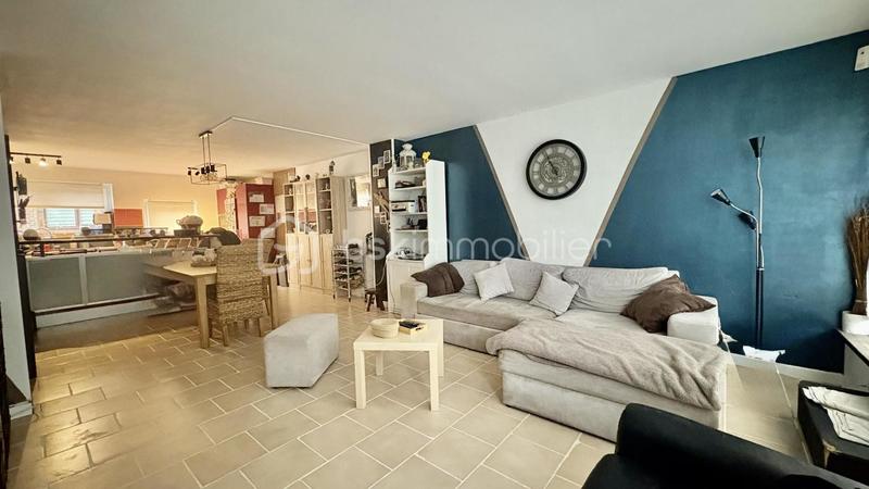 Maison traditionnelle - 98 m² - 5 pièces