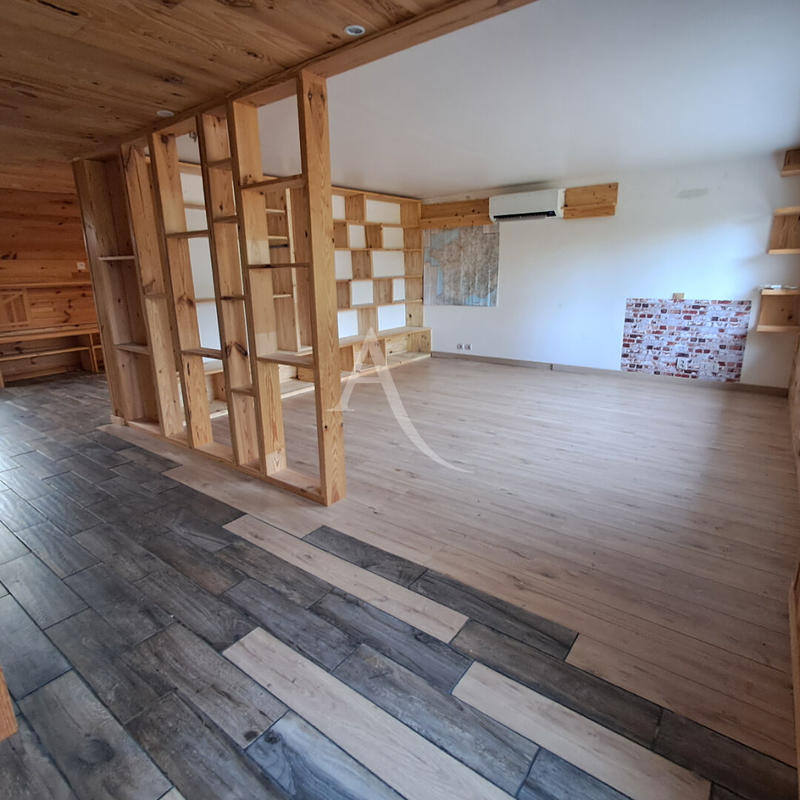 Maison - 350 m² - 8 pièces