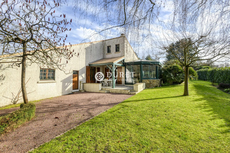 Maison - 168 m² - 6 pièces