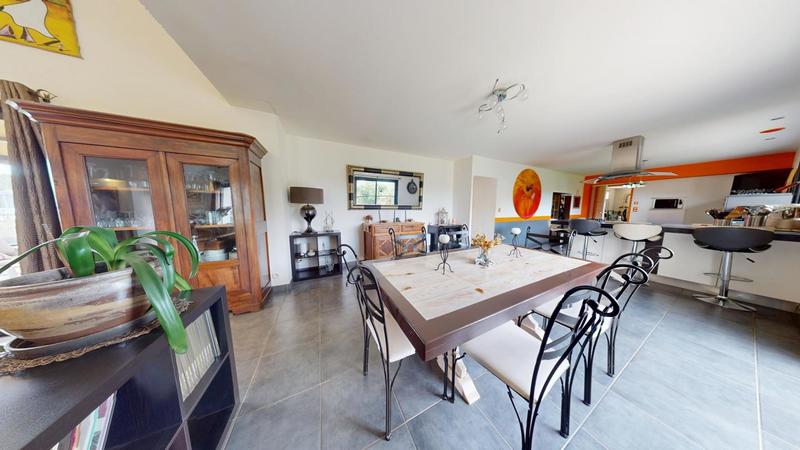 Maison - 160 m² - 5 pièces