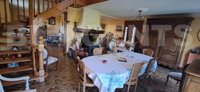 Maison - 150 m² - 7 pièces