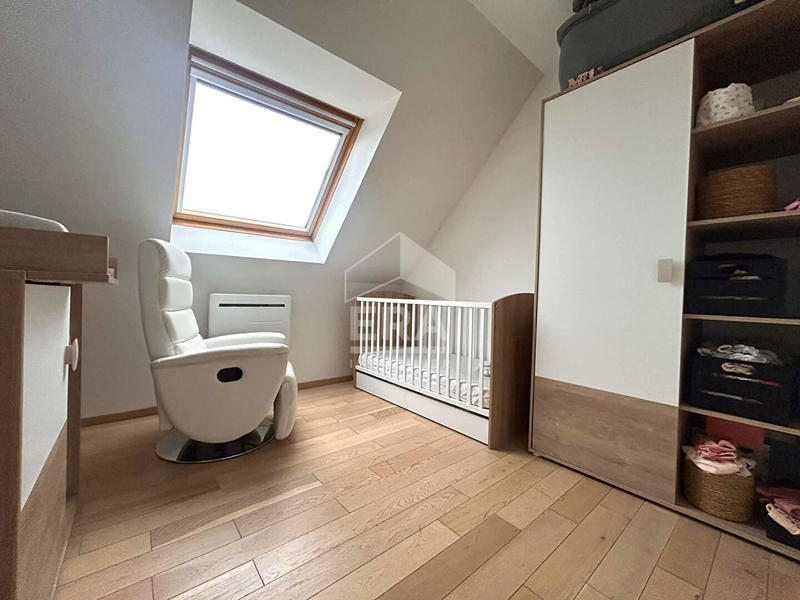 Maison - 144 m² - 8 pièces