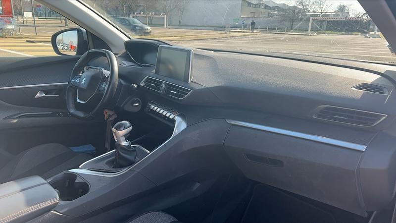 Peugeot 3008 II 1.5 BlueHDi 130 Active Business