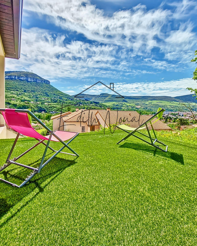 Villa - 137 m² - 5 pièces