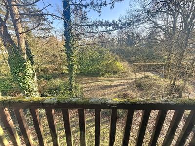 Maison - 211 m² - 8 pièces