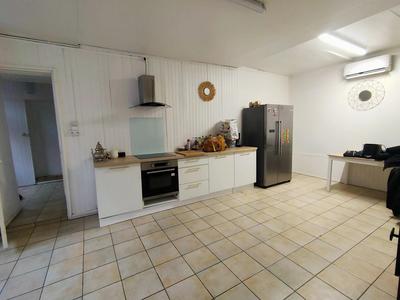 Maison - 204 m² - 6 pièces
