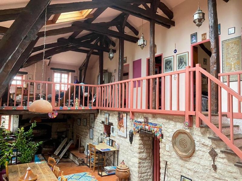 Maison en pierre - 265 m² - 9 pièces