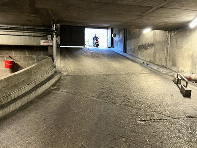 Parking / Garage - 11 m²