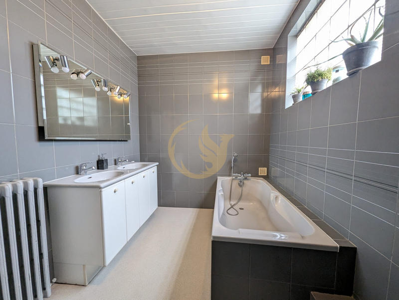 Appartement - 130 m² - 4 pièces