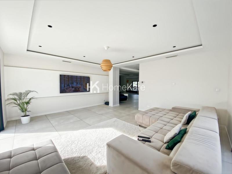 Maison - 174 m² - 5 pièces