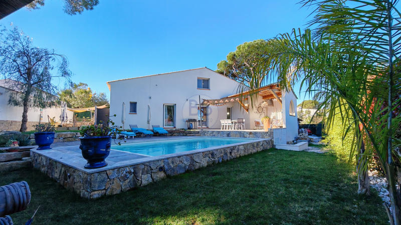 Villa - 153 m² - 5 pièces