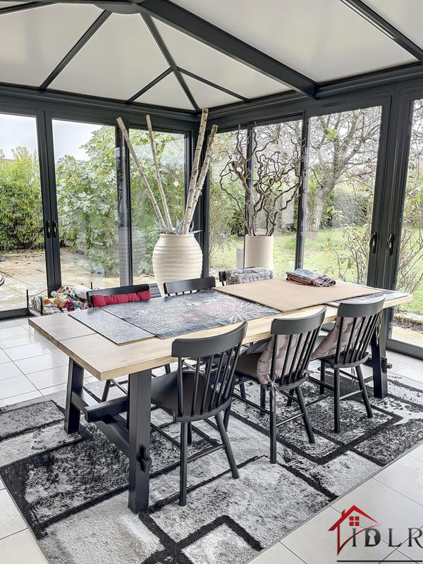 Maison - 180 m² - 6 pièces