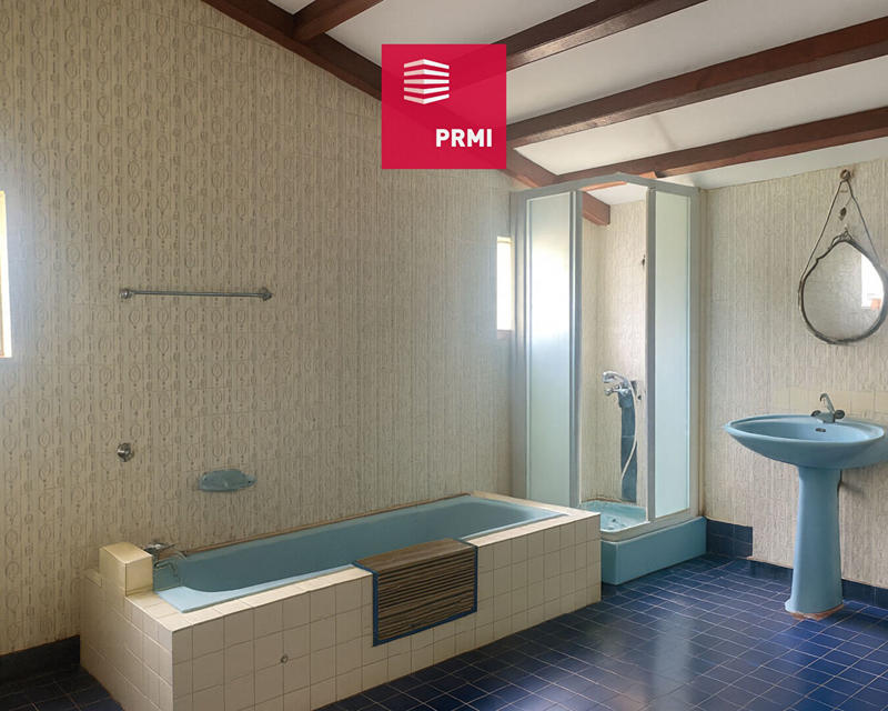 Maison - 250 m² - 6 pièces